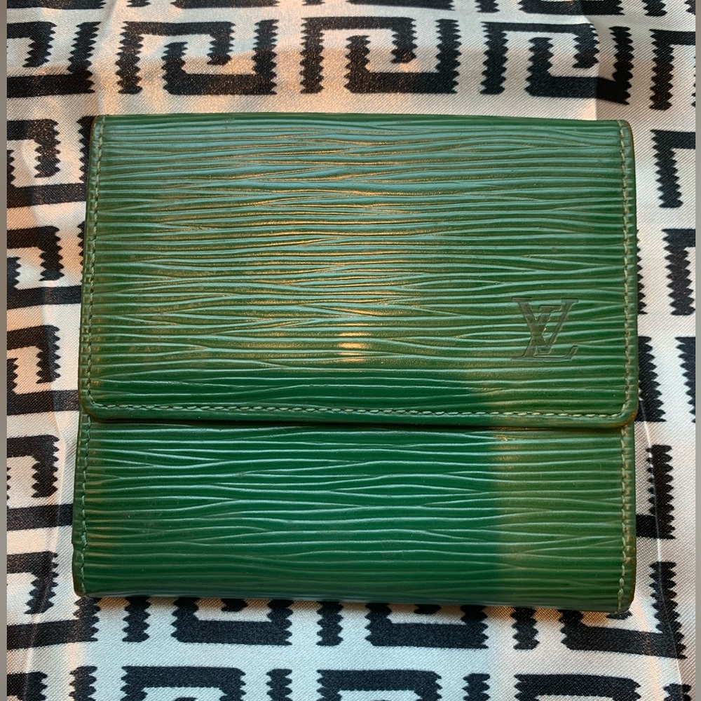 Louis Vuitton Green Wallet - Picture 1 of 12